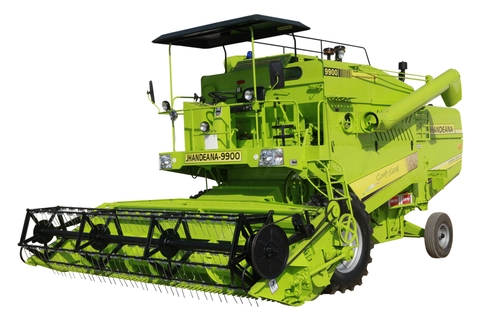 Green Jhandeana combine harvester